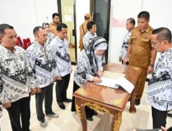 Andi Jefrianto Asapa Lantik Biro PGRI Sinjai, ini Mereka