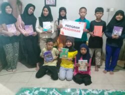 Rumah Zakat Sulsel Salurkan Bantuan Buku Tulis 