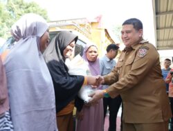 Pemkot Makassar Salurkan 800 Ton Beras dari Pemerintah Pusat