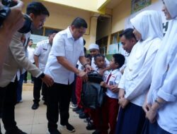 Appi Luncurkan Gerakan Sekolah Gratis & #BombebotolPlastik di Kompleks Perguruan Muhammadiyah