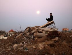 KENAPA DUNIA MEMILIH DIAM TERHADAP PENDERITAAN GAZA?