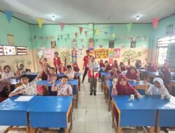Membangun Semangat Literasi Melalui Karya Buku di SDN 89 Pakabba Takalar