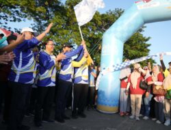 Wali Kota Makassar Lepas Peserta Jalan Santai Harganas ke-32