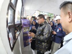Naik Bus di Terminal Makassar dan Belanja di Pasar, Resmi Berlaku QRIS