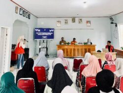 Mahasiswa KKNT Unhas di Kambuno Gelar Pelatihan Pembukuan dan Percontohan PMT