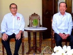 Bara JP Sambangi Jokowi di Kediamannya