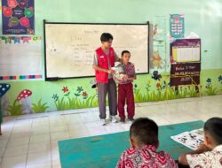 Mahasiswa KKN-T Unhas Hidupkan Minat Baca di SD Inpres 213 Kaballokang dengan Storytelling