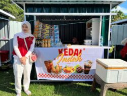 Mahasiswa KKN-T Unhas Ciptakan Booth Estetika sebagai Strategi Branding UMKM Desa Batara