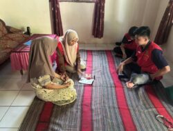 Digitalisasi Produk Gula Aren: Mahasiswa KKNT Unhas Berikan Kontribusi Nyata Bagi UMKM Lokal