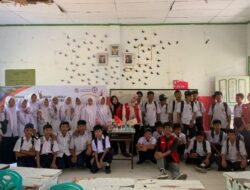 Sosialisasi Alat Filtrasi Air Sederhana oleh Mahasiswa KKN Unhas di MTs Salobongko, Luwu Utara