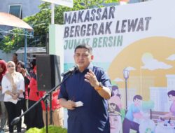 Munafri Gaungkan “Merdeka” dari Sampah