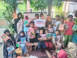 Rumah Zakat Sulsel Salurkan Buku Tulis di Parang Tambung
