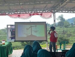 Mahasiswa KKNT Unhas Gelar Penyuluhan Literasi Keuangan, Ibu PKK Bonto Manurung Antusias Belajar Kelola Uang