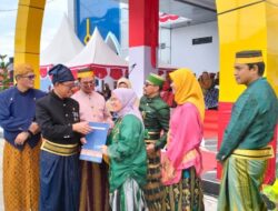 LLDIKTI IX Apresiasi Dua Dosen Politeknik Sandi Karsa Lewat Piagam Pengabdian 10 Tahun