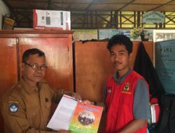 Wujud Kepedulian Literasi: Penyerahan Jurnal di SD Negeri 2 Sanggalangi