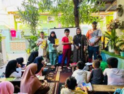 Lurah Parang Tambung Mengajar di Kampus Lorong