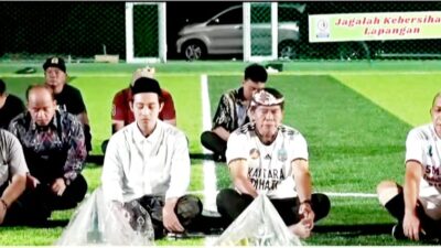 Ada Apa ? Gubernur Kaltara Duduk Bersila di Lapangan Sepakbola Mini Aryaguna Tanjung Selor
