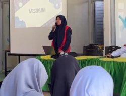 Mahasiswi KKNT 114 Unhas Sosialisasi Misogini di SMK Fardillah Maros