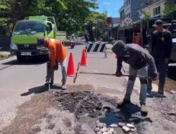 Dinas PU Makassar Gercep Tindaklanjuti Laporan Masyarakat di Jl Sunu