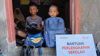 Rumah Zakat Salurkan 10 Perlengkapan Sekolah di Kota Makassar