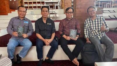 Diskusi Buku