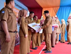 Munafri-Aliyah ke Pulau Serahkan Tunjangan untuk Tenaga Pendidik dan Kesehatan Kepulauan