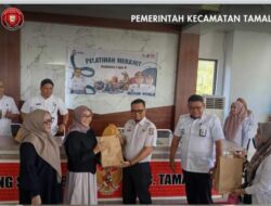Camat Tamalate Dampingi Kadis Koperasi dan Usaha Kecil Buka Kegiatan Pelatihan Merajut