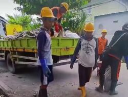 Eksekusi Aduan, Dinas PU Kota Makassar Normalisasi Drainase Kompleks Pemda Tengah