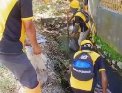 DPU Makassar Bersihkan Drainase di Jalan Al Biruni