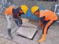 Satgas Drainase DPU Makassar Pasang Manhole di Jl. Metro Tanjung Bunga