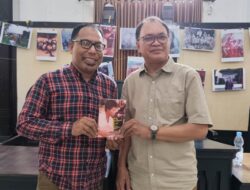 Bang Rusdin Tompo Membawa Beta Pulang ka Maluku