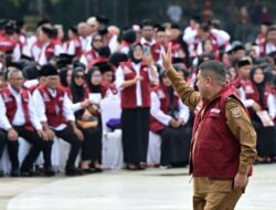 Munafri Lantik Ribuan RT/RW Secara Serentak, Siap Keroyok Program MULIA