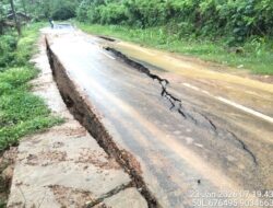 Ruas Jalan Poros Tente-Parado Bima Retak 100m.