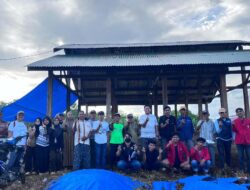 Mahasiswa Bina Desa MKPK Batch Unhas Buat Penyuluhan dan Praktik Pakan Silase