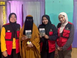 Mahasiswa KKN Unhas Buat Buku Saku Budaya Arawa Sidrap