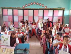 Mahasiswa KKN Unhas Demonstrasi ECO.ZEN Bersama Siswa SD