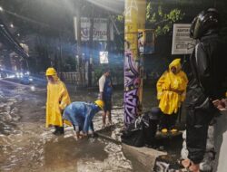 Gerak Cepat, Satgas PU Makassar Sisir Drainase Pettarani Hingga Landak Baru