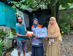 Rumah Zakat Salurkan 400 Paket Buka Puasa untuk Lansia di Rappocini dan Manggala