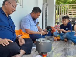 Andi Irawan Bintang Hobi Koleksi Kompor Portable dan Senter