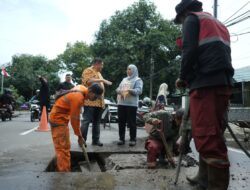 Respon Keluhan Warga, Zulhaelsi Zubir Dampingi Wali Kota Makassar Turun Tinjau Dinas PU Benahi Jalan Garuda