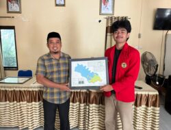 Mahasiswa KKN Unhas Inisiasi Digitalisasi Peta Pola Ruang di Desa Borikamase