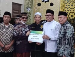 Safari Ramadan, Ketua DPRD Makassar Serahkan bantuan Rp.50 Juta di Mesjid Al Hidayah Manggala