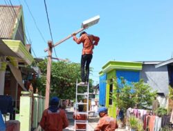 Janji Mulia Terbukti, 40 Lampu Solar Cell Terpasang di Wilayah Kepulauan, Kapal Menyusul