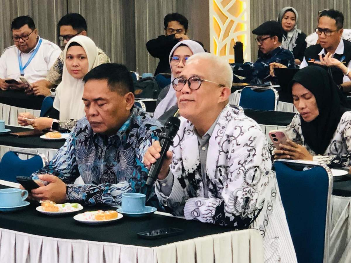 Ketua PGRI Kabupaten Soppeng, Naharuddin, S.Pd., M.Pd.,
