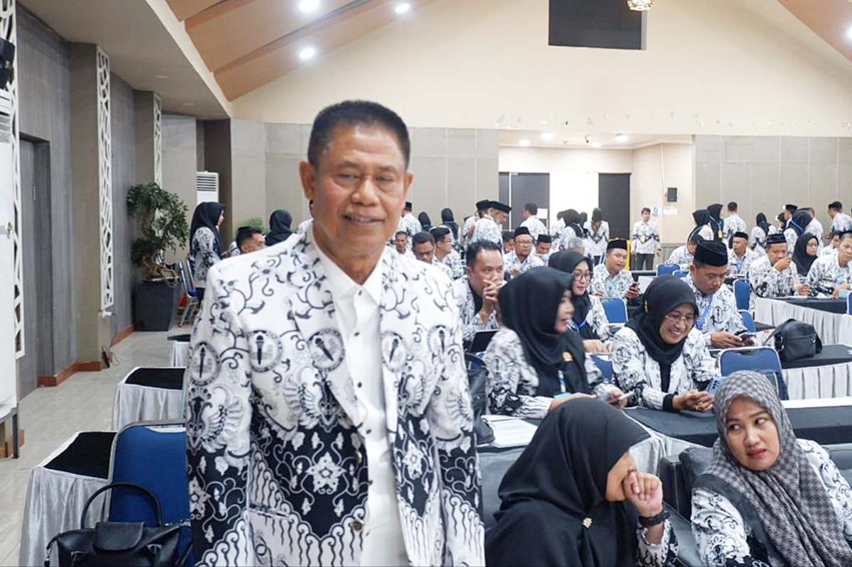 Sesepuh PGRI Kabupaten Gowa H. Amir Mappasomba Dg. Sila, S.Pd.,M.Si