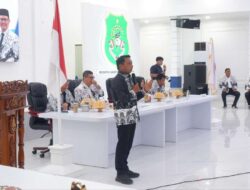 Bupati Sidrap Sapa Ketua PGRI Sulsel “Anregurutta”