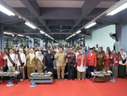 Hari Buku Nasional di Unhas : Wali Kota Makassar Minta ASN Wajib Punya Karya Buku