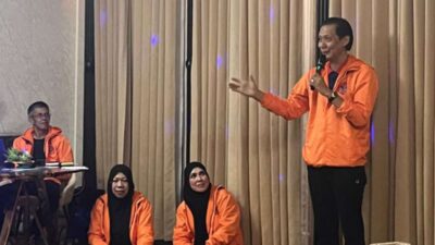 Sambutan Ketua Angkatan 86, Prof. Dr. Slamet Sampurno (Sabtu malam hari 23 Mei, di Villa De-Rudal.