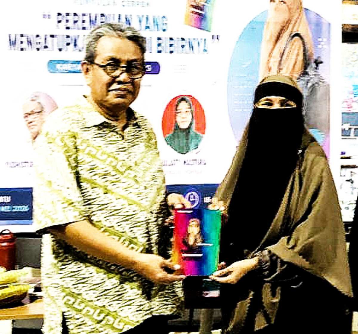 Om nasihati keponakan