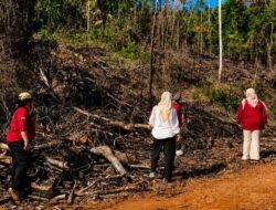 Mahasiswa MKPK Kehutanan Unhas Ukur Area Kebakaran Lahan di Desa Ussu Lutim